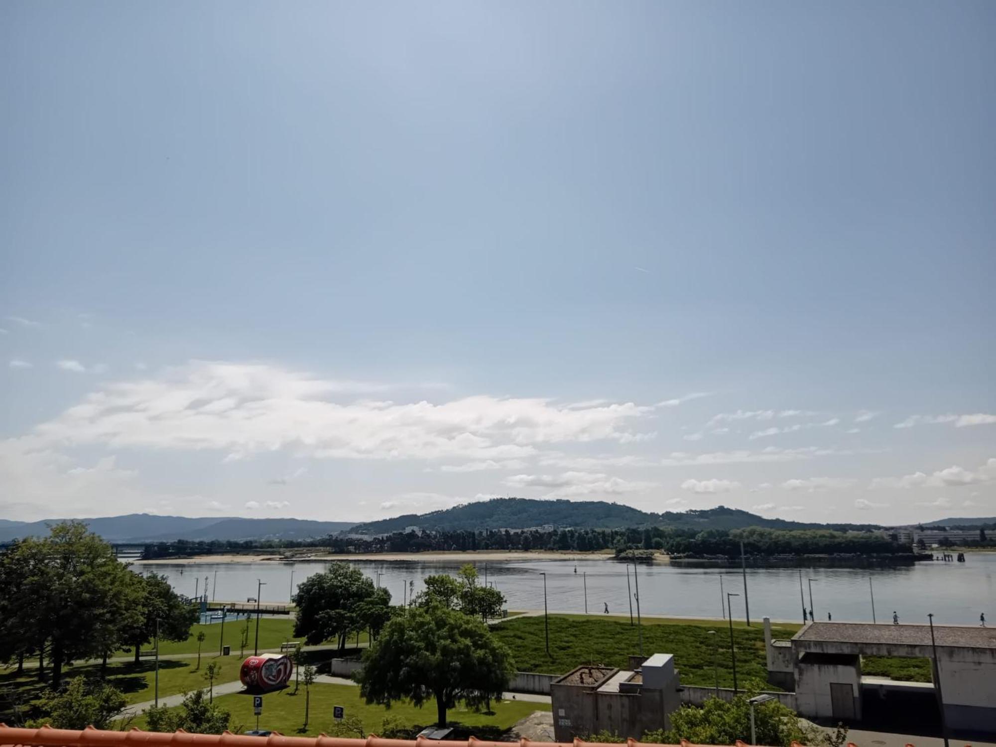 Lua Rooftop Apartment Виана-ду-Каштелу Экстерьер фото